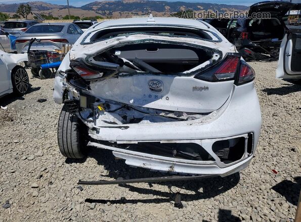 KMHC75LD0MU256430 2021 HYUNDAI IONIQ Белый Вид сзади