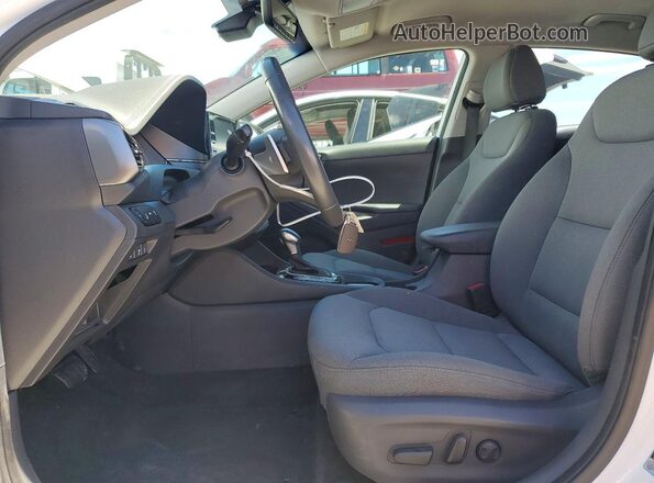 KMHC75LD0MU256430 2021 HYUNDAI IONIQ Белый Вид салона спереди