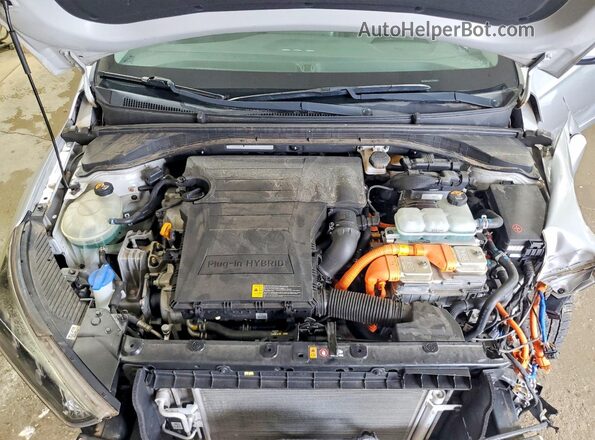 KMHC75LD3LU193368 2020 HYUNDAI IONIQ Silver Widok komory silnika