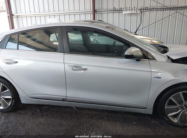 KMHC85LC7JU066270 2018 HYUNDAI IONIQ HYBRID Silver Սալոնի 360 աստիճան տեսք