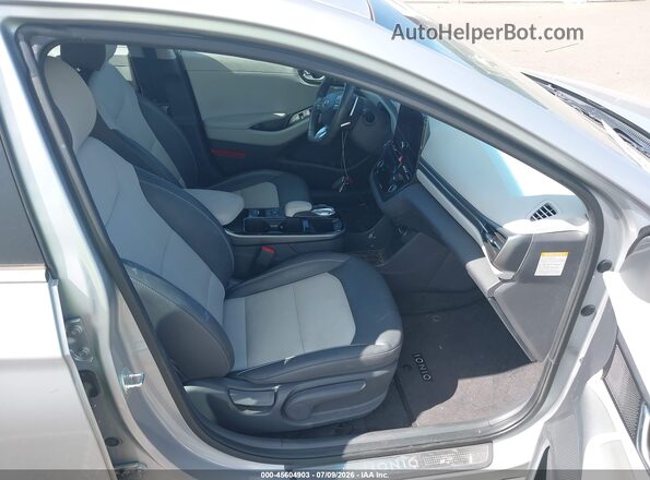 KMHC85LJ6LU071283 2020 HYUNDAI IONIQ ELECTRIC Silver Front interior view