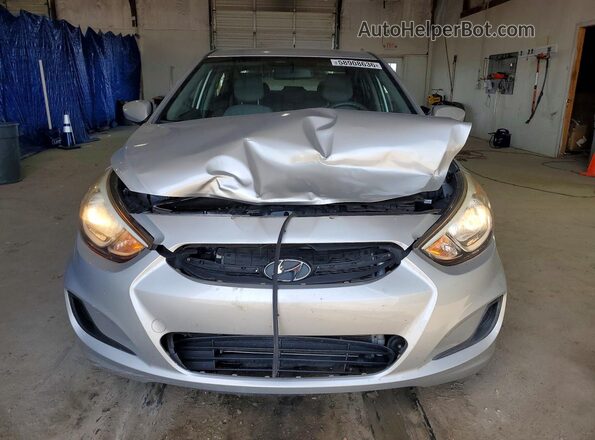 KMHCT4AE0GU110972 2016 HYUNDAI ACCENT Серебряный Вид спереди