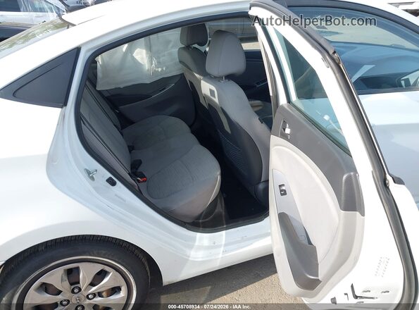 KMHCT4AE0GU120062 2016 HYUNDAI ACCENT White VIN sticker view