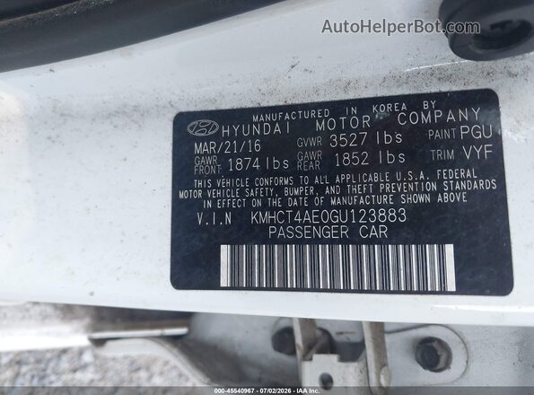 KMHCT4AE0GU123883 2016 HYUNDAI ACCENT White Вид підкапотного простору