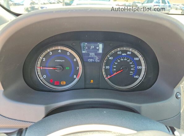 KMHCT4AE0HU217425 2017 HYUNDAI ACCENT White ხელსაწყოთა პანელის ხედი
