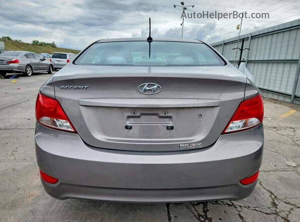 KMHCT4AE0HU380169 2017 HYUNDAI ACCENT Gray Widok z tyłu