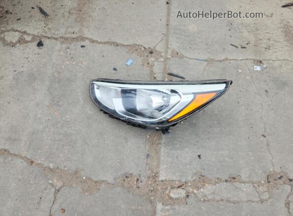 KMHCT4AE0HU380169 2017 HYUNDAI ACCENT Gray Widok komory silnika