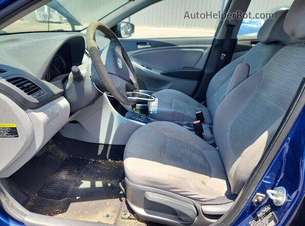 KMHCT4AE1HU168199 2017 HYUNDAI ACCENT Blue წინა სალონის ხედი