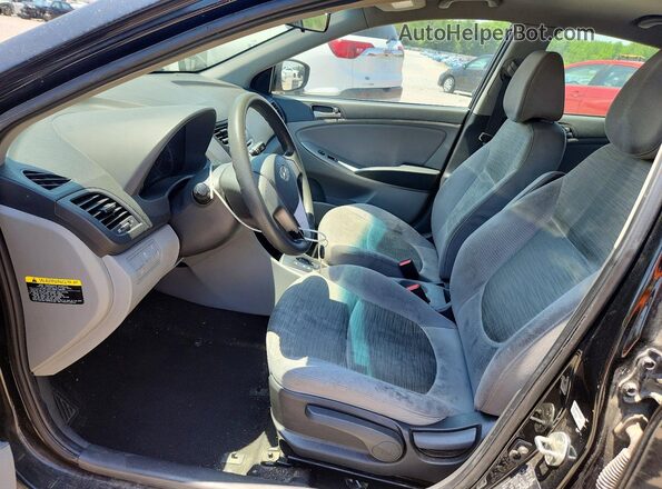 KMHCT4AE1HU356480 2017 HYUNDAI ACCENT Black Вид салону спереду