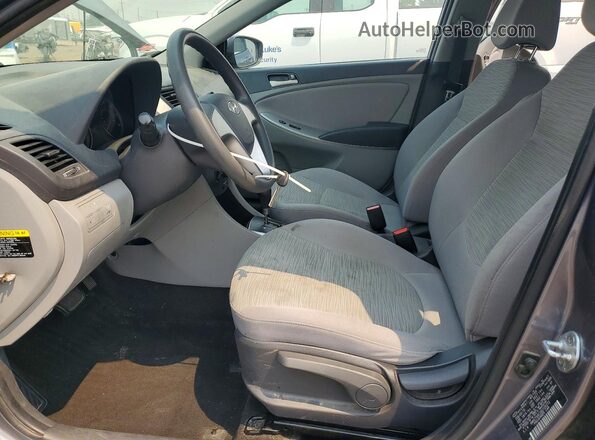 KMHCT4AE2GU105272 2016 HYUNDAI ACCENT Gray Front interior view