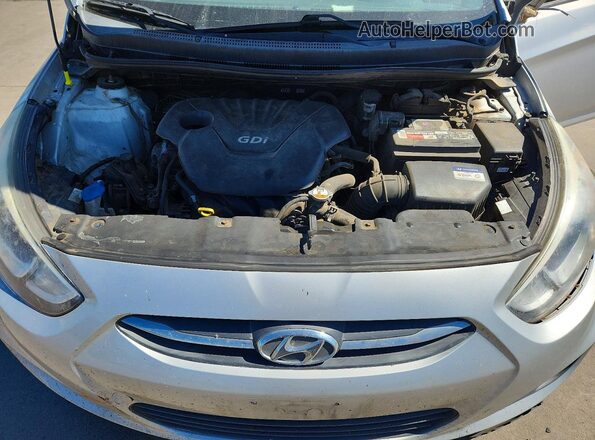 KMHCT4AE2GU981212 2016 HYUNDAI ACCENT Серебряный Вид задней части салона