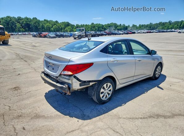 KMHCT4AE2HU215532 2017 HYUNDAI ACCENT Silver Trasero derecho