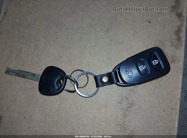 KMHCT4AE2HU289050 2017 HYUNDAI ACCENT White Widok deski rozdzielczej