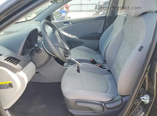 KMHCT4AE2HU312570 2017 HYUNDAI ACCENT Black წინა სალონის ხედი