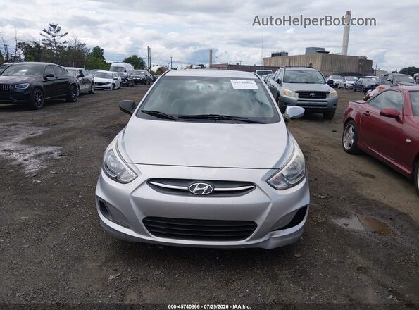 KMHCT4AE2HU350669 2017 HYUNDAI ACCENT Silver Widok z przodu