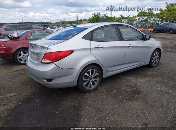 KMHCT4AE2HU350669 2017 HYUNDAI ACCENT Silver Tył prawy