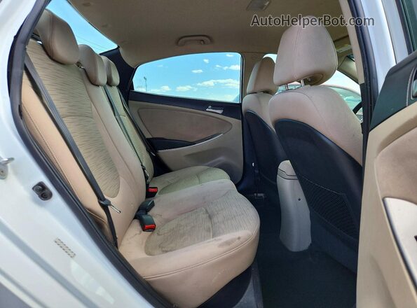 KMHCT4AE3HU250175 2017 HYUNDAI ACCENT White Вид задніх сидінь