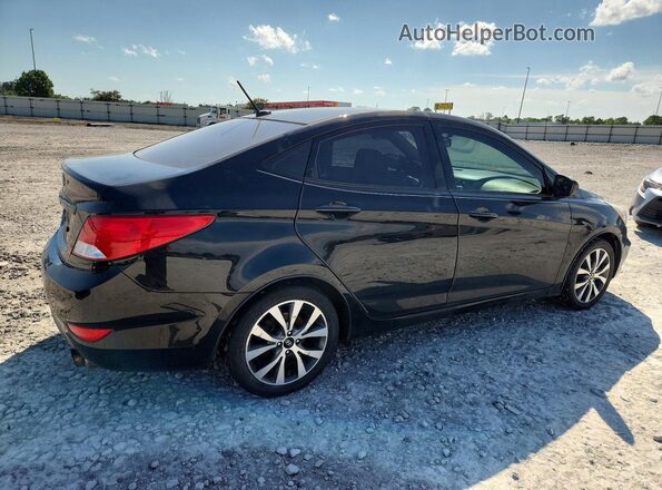 KMHCT4AE3HU358988 2017 HYUNDAI ACCENT Black Rear right