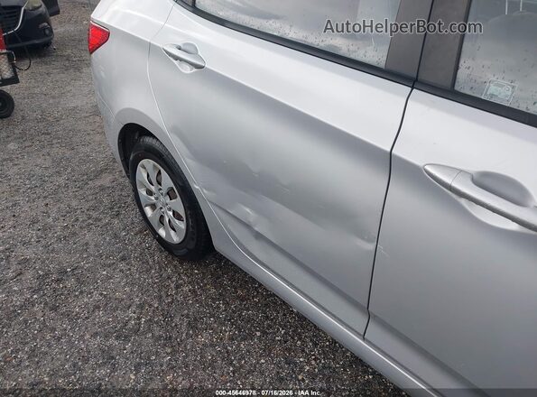 KMHCT4AE4GU077992 2016 HYUNDAI ACCENT Silver Widok z przodu