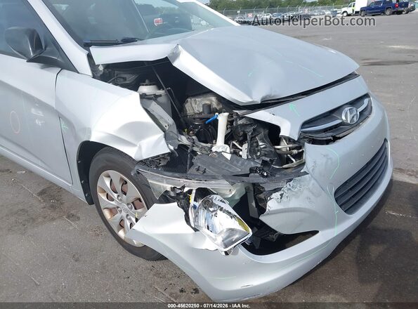 KMHCT4AE4GU944372 2016 HYUNDAI ACCENT Silver Widok z przodu