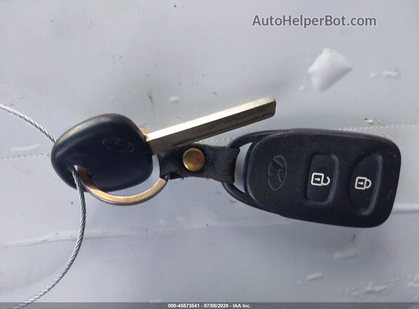 KMHCT4AE4GU980577 2016 HYUNDAI ACCENT Silver Vista del salpicadero
