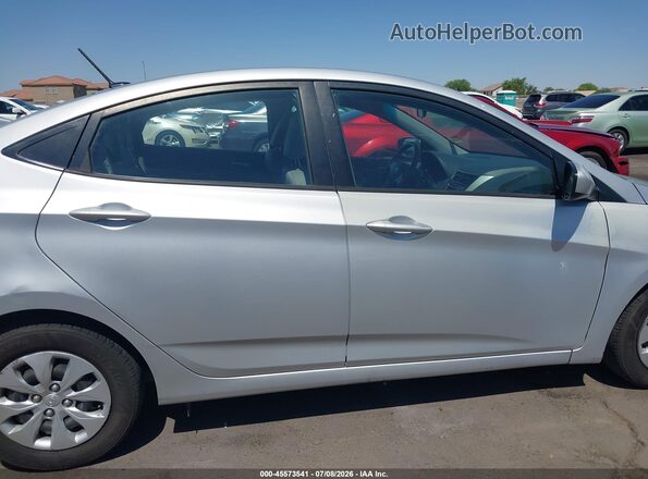 KMHCT4AE4GU980577 2016 HYUNDAI ACCENT Silver Vista interior de 360 grados
