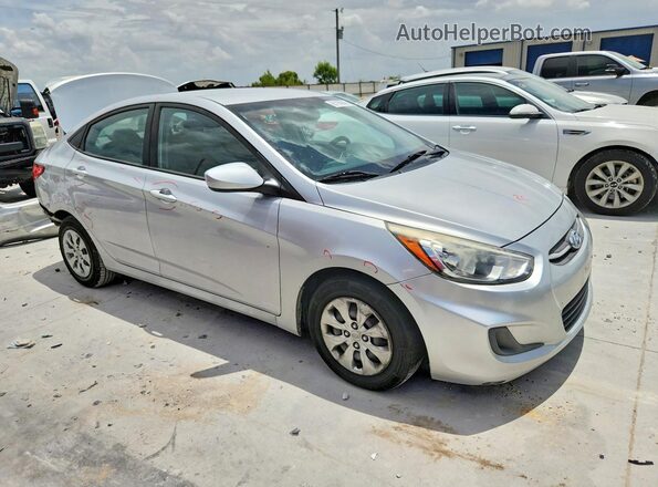 KMHCT4AE4HU244661 2017 HYUNDAI ACCENT Серебряный Передняя правая четверть