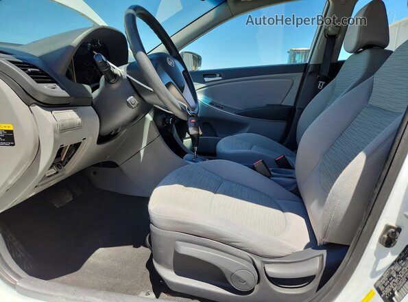 KMHCT4AE5GU036352 2016 HYUNDAI ACCENT White Vista interior delantera