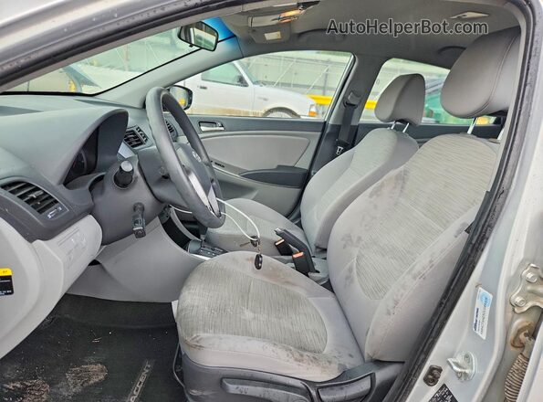KMHCT4AE5GU089309 2016 HYUNDAI ACCENT Silver Вид салону спереду