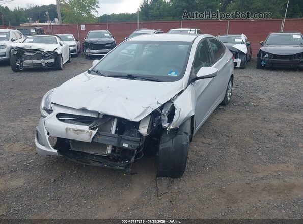 KMHCT4AE5GU166888 2016 HYUNDAI ACCENT Gray Vista frontal