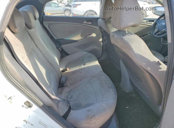 KMHCT4AE5GU990664 2016 HYUNDAI ACCENT White Вид задніх сидінь