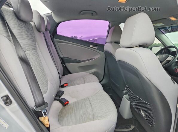 KMHCT4AE5HU307976 2017 HYUNDAI ACCENT Silver Հետևի նստատեղերի տեսք