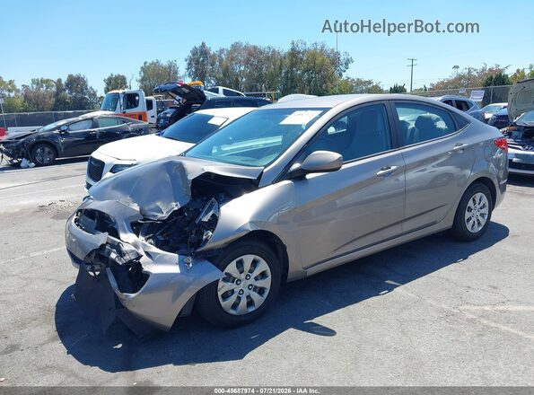 KMHCT4AE5HU373752 2017 HYUNDAI ACCENT Champagne წინა მარცხენა ხედი სამი მეოთხედიდან