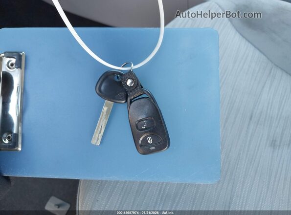KMHCT4AE5HU373752 2017 HYUNDAI ACCENT Champagne წინა პანელის ხედი
