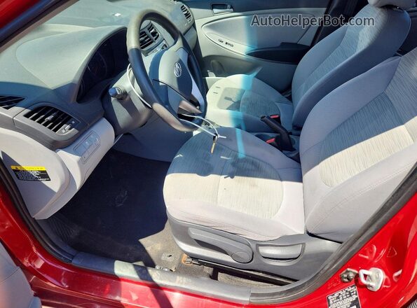 KMHCT4AE5HU381415 2017 HYUNDAI ACCENT Красный Вид салона спереди
