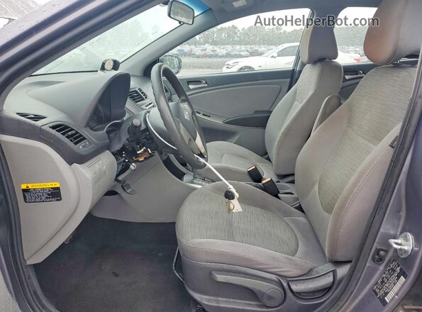 KMHCT4AE6GU067898 2016 HYUNDAI ACCENT Silver Vista interior delantera