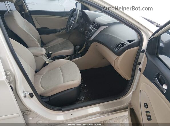KMHCT4AE6GU161604 2016 HYUNDAI ACCENT Белый Вид салона спереди