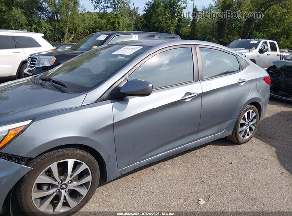 KMHCT4AE6HU358550 2017 HYUNDAI ACCENT Серебряный Панорамный вид салона 360°