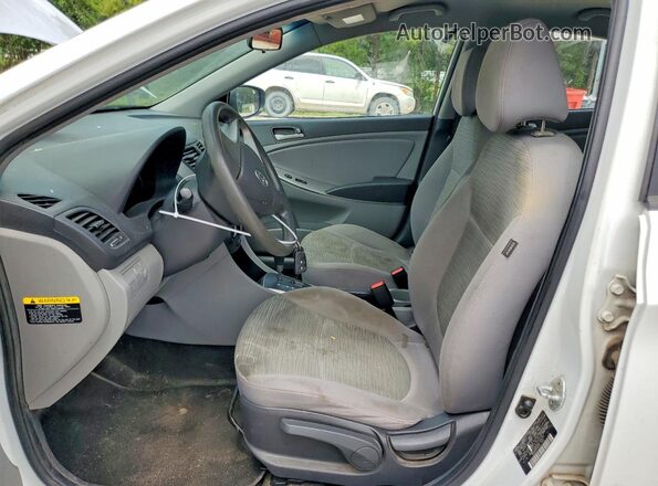 KMHCT4AE6HU369743 2017 HYUNDAI ACCENT White წინა სალონის ხედი