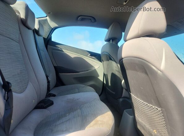 KMHCT4AE6HU380676 2017 HYUNDAI ACCENT White Widok tylnych siedzeń