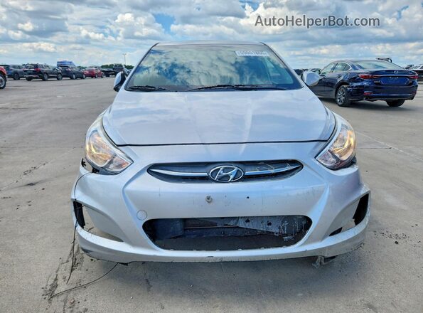 KMHCT4AE7HU286516 2017 HYUNDAI ACCENT Серебряный Вид спереди