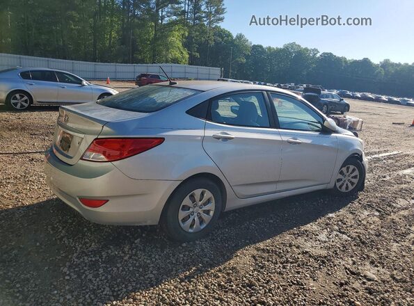 KMHCT4AE8HU215499 2017 HYUNDAI ACCENT Silver Trasero derecho