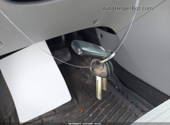 KMHCT4AE9HU248236 2017 HYUNDAI ACCENT White წინა პანელის ხედი