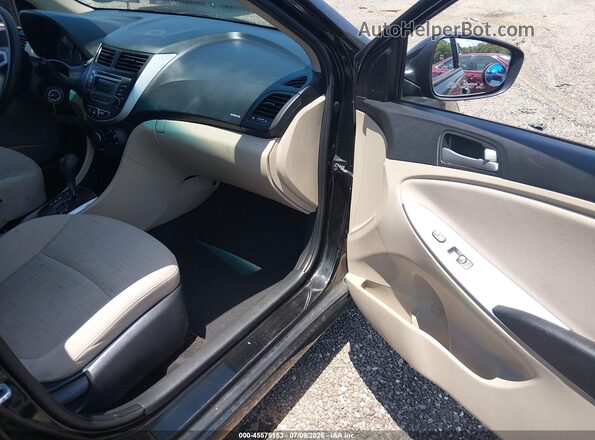KMHCT4AEXHU373746 2017 HYUNDAI ACCENT Черный Вид салона спереди