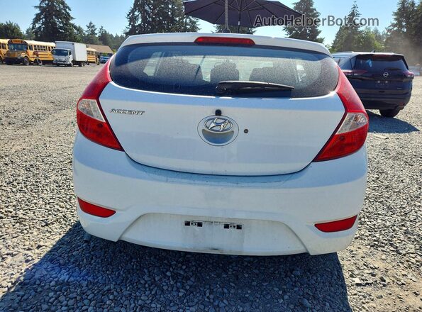 KMHCT5AE0GU256200 2016 HYUNDAI ACCENT White Widok z tyłu