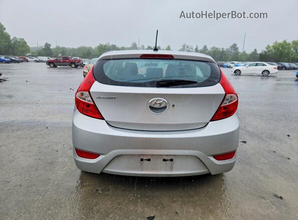 KMHCT5AE1HU348773 2017 HYUNDAI ACCENT Серебряный Вид сзади