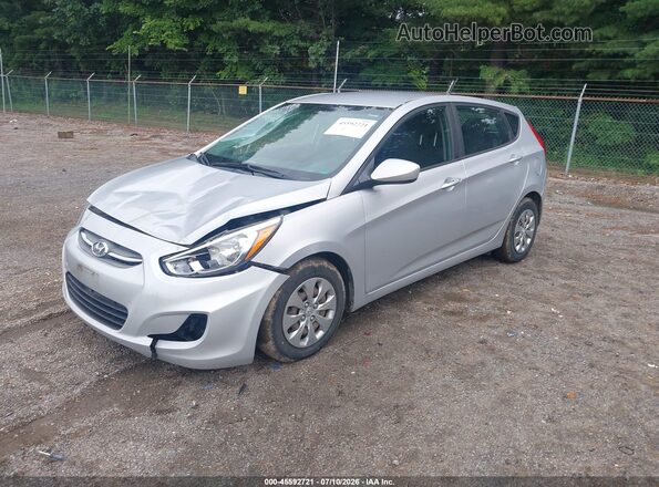 KMHCT5AE2HU335594 2017 HYUNDAI ACCENT Silver Передня ліва чверть
