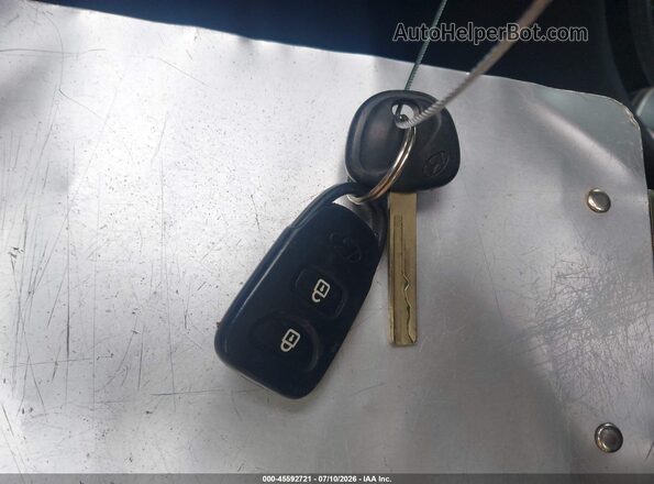 KMHCT5AE2HU335594 2017 HYUNDAI ACCENT Silver Вид панелі приладів