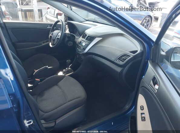 KMHCT5AE4HU315119 2017 HYUNDAI ACCENT Blue Vista interior delantera