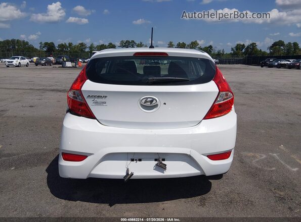 KMHCT5AE5HU336688 2017 HYUNDAI ACCENT White 